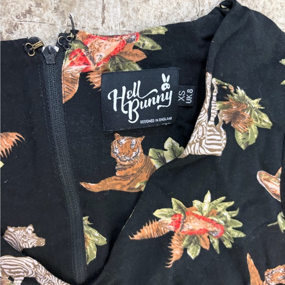 Hell Bunny Black Floral Jumpsuit retro - Picture 5 of 5